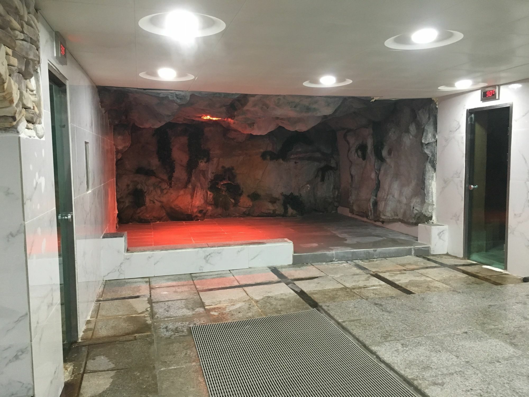 Itaewon Land Spa & Guesthouse Сеул Экстерьер фото